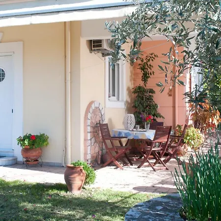 Effie's House - 1 Bedroom With Garden *