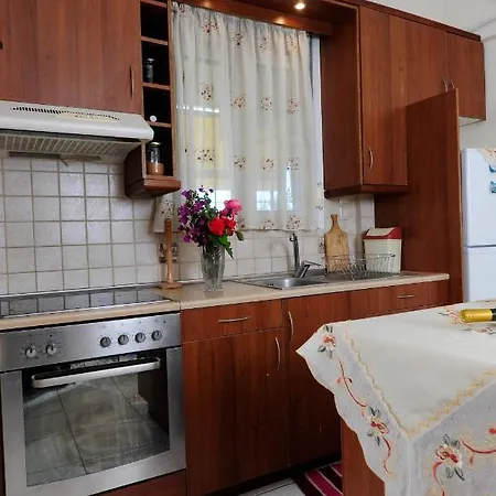 Effie's House - 1 Bedroom With Garden Apartamento *