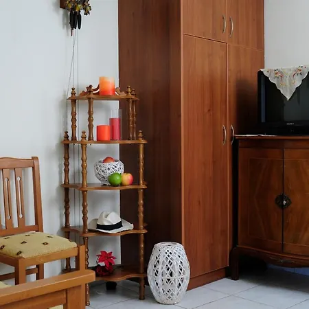 Effie's House - 1 Bedroom With Garden Apartamento Kalamata